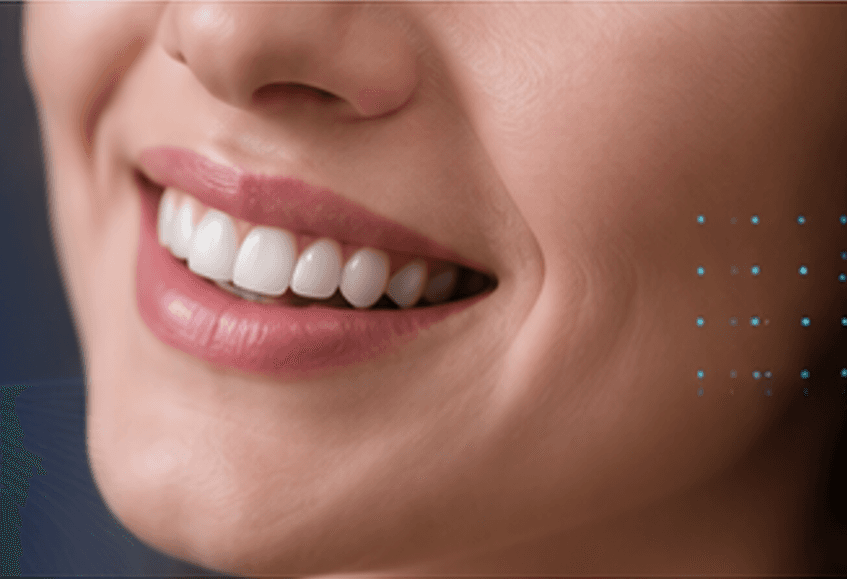 Sonrisa con dentadura sana y natural
